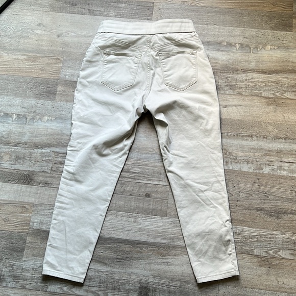 Nine West Heidi Pull On Crop - Picture 6 of 9